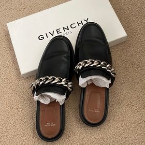 Givency chain loafer mule